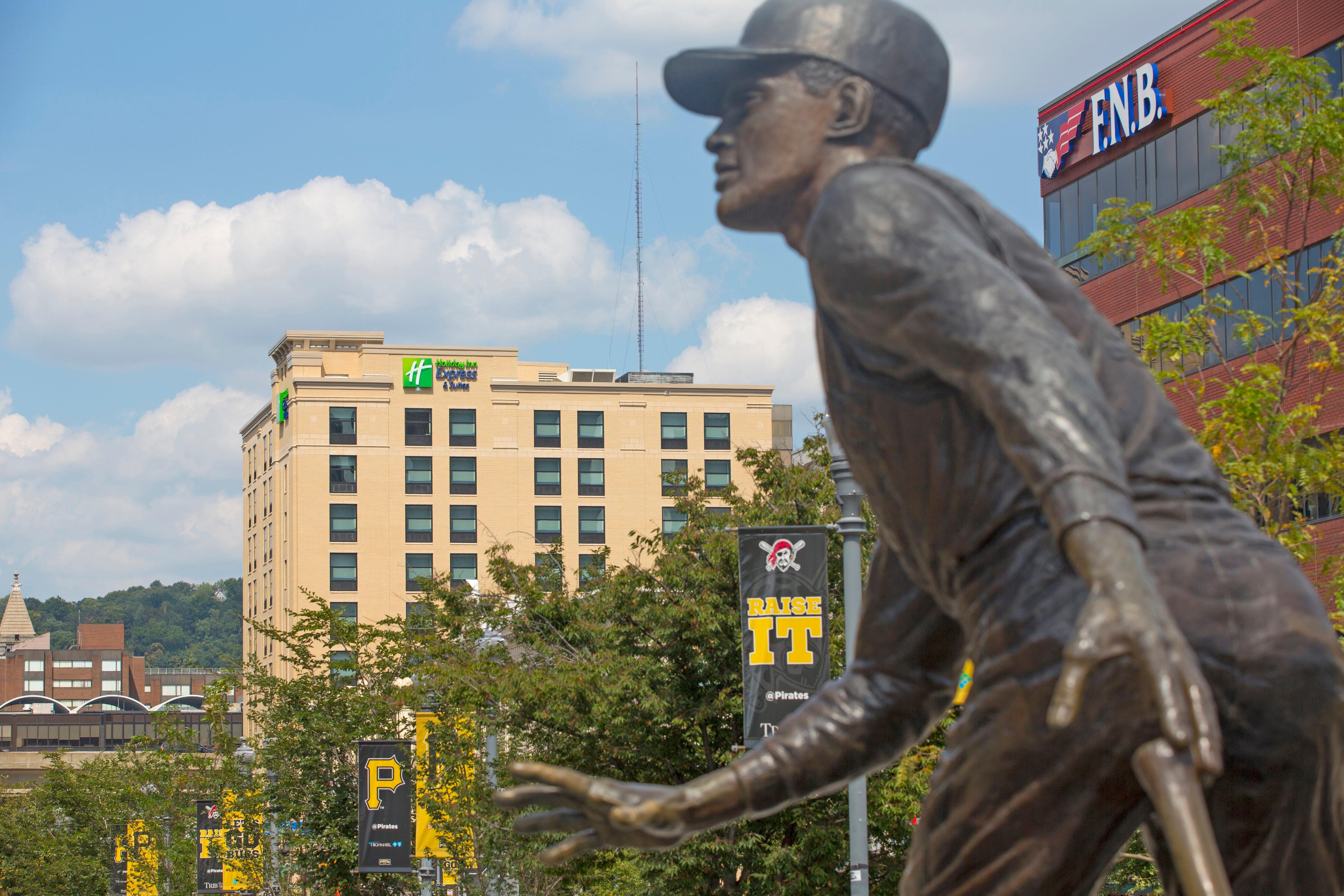 Holiday Inn Express & Suites Pittsburgh North Shore, An Ihg Hotel Exterior foto